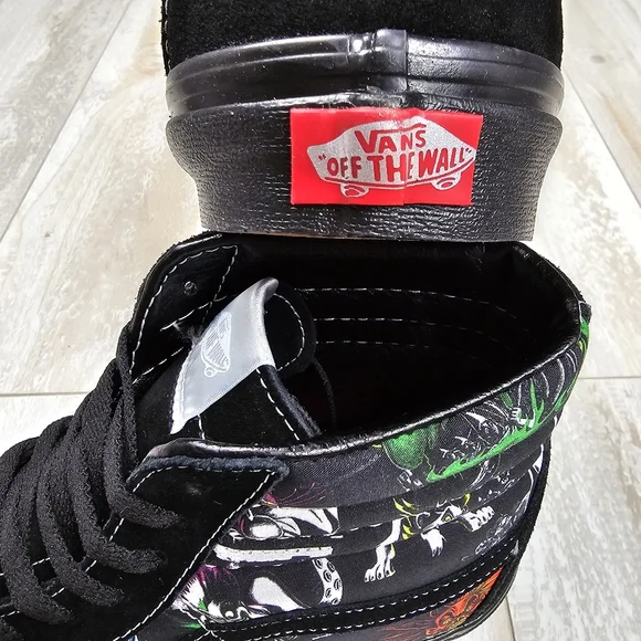 Vans X Disney 100 SK8-Hi Villains - Picture 13 of 14